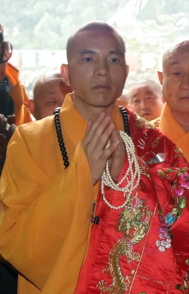 顺藤摸瓜！上任仅8天，官媒出手，揭开释印乐真实人品，字字珠玑