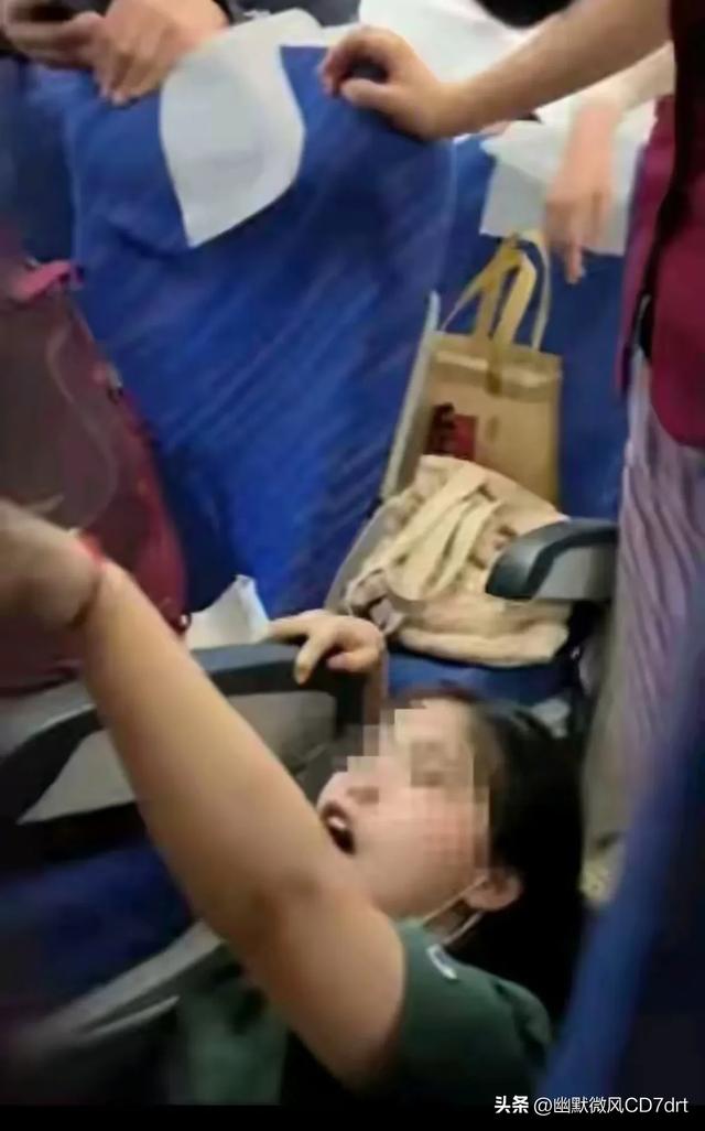 南航飞机打架后续：警方透露进度，女子不和解，或许已知错