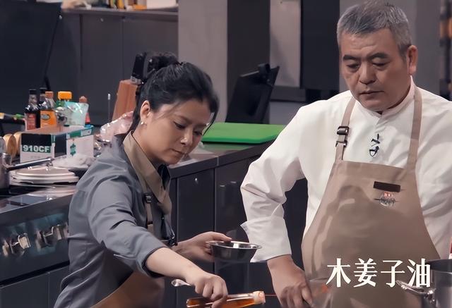 美食综艺主张用嫩肉粉的主厨，已“社会性死亡”，谢霆锋也受连累