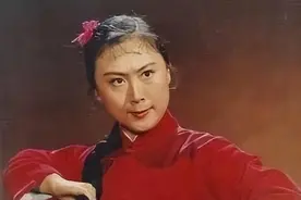 “李铁梅”刘长瑜：新婚不久丈夫暴病离世，再婚后对儿子有愧疚图片