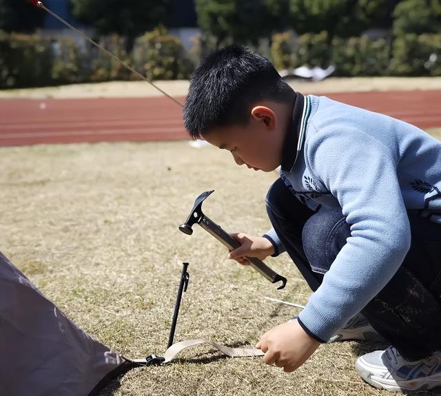 周五宠粉日｜去户外定格温馨家庭时光，更有全能亲子通关赛免费参赛名额等你来领！