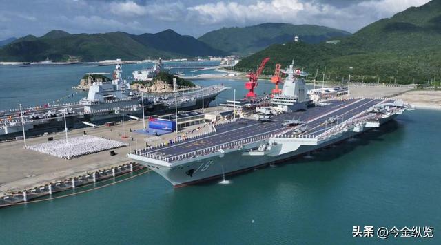8万吨巨舰福建舰入列，中国跨入"三航母时代"，电磁弹射完胜美国