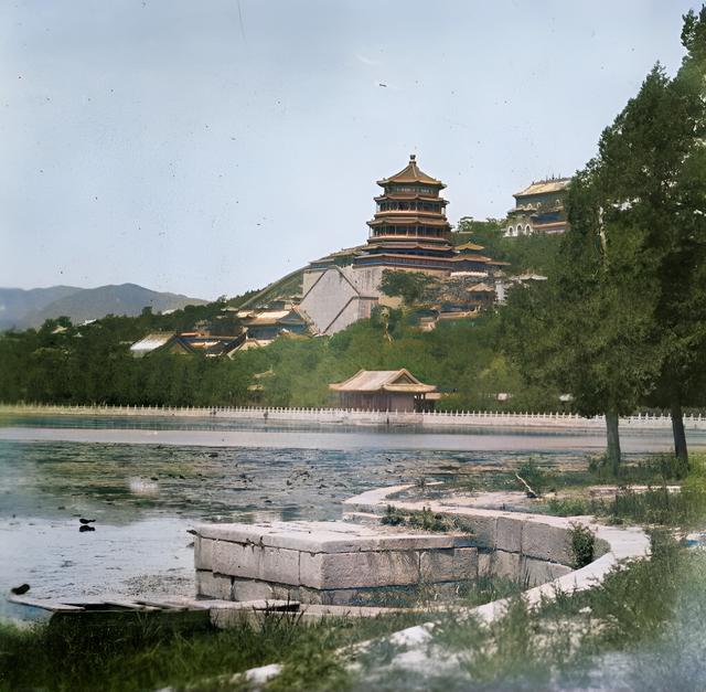 太罕见了，一个英国教授拍下了100多年前老北京，居然是这个样子