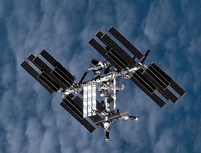 近6吨，日本新货运飞船4天对接空间站，为何中国天舟能2小时到