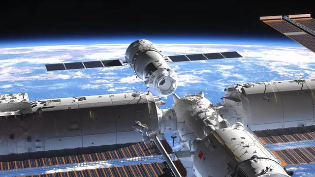 特朗普要切断SpaceX合同，马斯克硬刚，神舟飞船能不能接单？