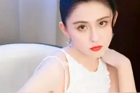 热依扎——性感火辣图片