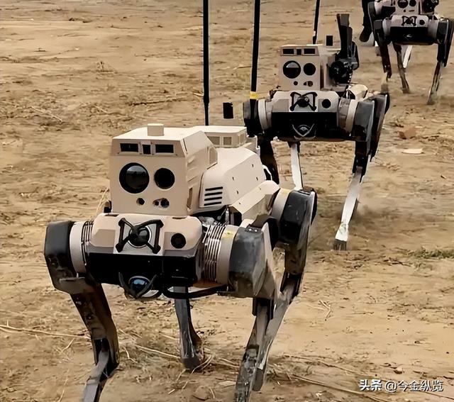 中印边境现"金属鬼怪"！解放军机器人哨兵上岗，印军还在苦熬严寒