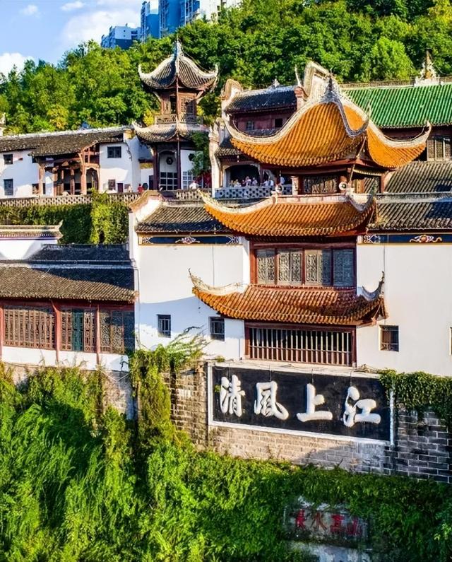 游重庆｜这份攻略助你看球、出游两不误，速戳→