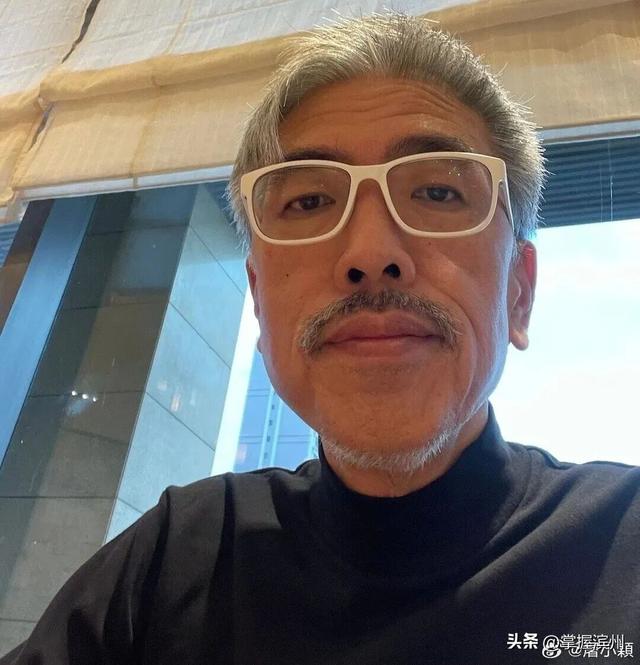 屠颖儿子发文：爸爸在跑步机上摔倒，意外离开了我们；他这一生过得非常精彩，我会照顾好自己和妈妈