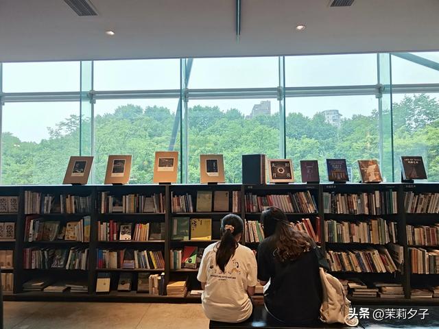 杭州旅游攻略看展逛博物馆老街菜市场换个城市走走停停文艺风