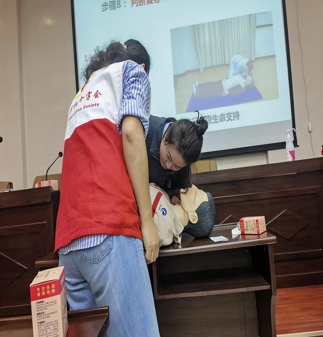 麦积山大景区成功举办红十字应急救护培训 提升全员应急能力​​