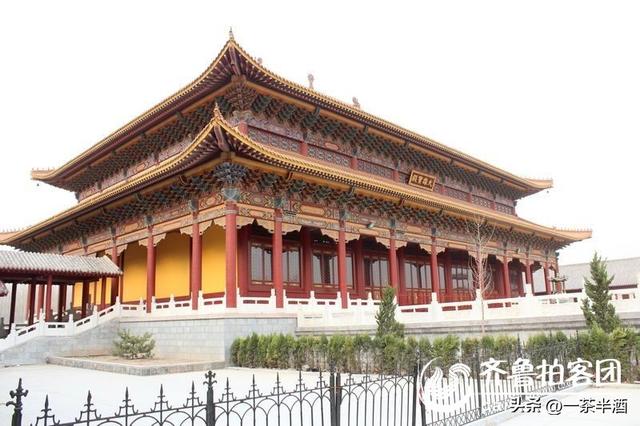 自驾营地：山东菏泽市免费床车房车自驾露营地停车场主要景点美食