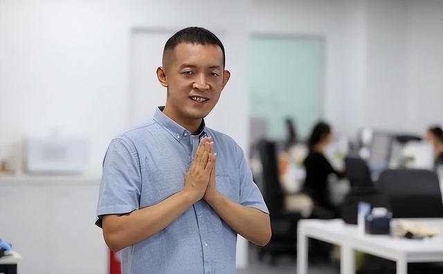 "北大才子"柳智宇出家12年，还俗后宣布结婚，坦言：恋爱也是修行