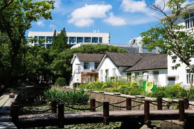 国庆去哪玩？上海成“热门选择”，这所大学值得打卡！