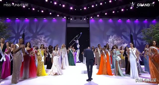 泰国高管当众欺辱环球小姐？数十佳丽集体跑路，选美变女性宣言！