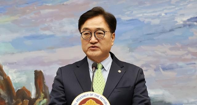 首个拒绝出席阅兵的总统出现？虽是意料之外，但中方还是得留个座
