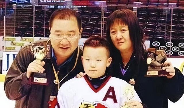 别墅公证，孙子姓宋:宋丹丹用27年，给英达上了最"诛心"的一堂课