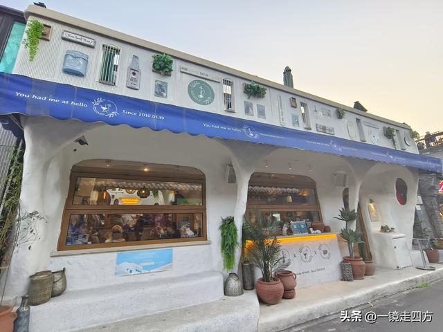 北京雍和宫边的五道营胡同，已成为文艺青年的网红打卡地