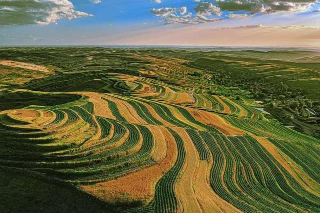 铜川人实拍西吉跳出山海情，这座苦甲天下的小城早已美成塞上福地