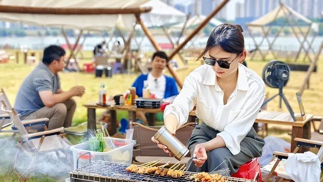 南昌玩疯了！赣江变 “海” 吸 200 万人，治水治出顶流