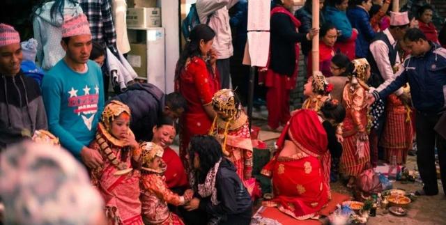 这个一妻多夫制的民族，晚上怎么过？女人直言：简直就是受罪