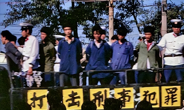 抓人、罚款、搞刑侦	，当年国企单位的保卫科到底是什么硬核部门？