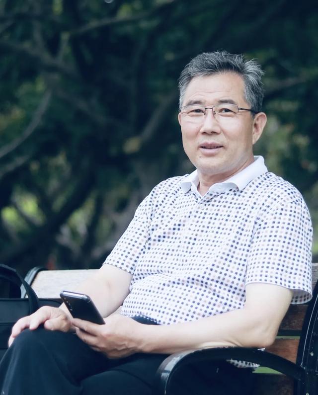 七言绝句||《七绝十首》作者：张正乾 诵读：青青