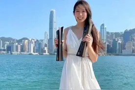 救命，我30岁了！微笑女神江旻憓回港受市民热烈欢迎图片