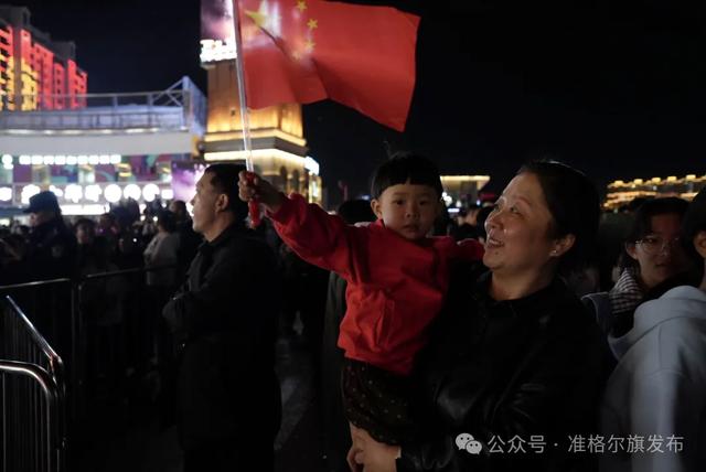 在准格尔相遇：游客的笑脸，是最好的答卷