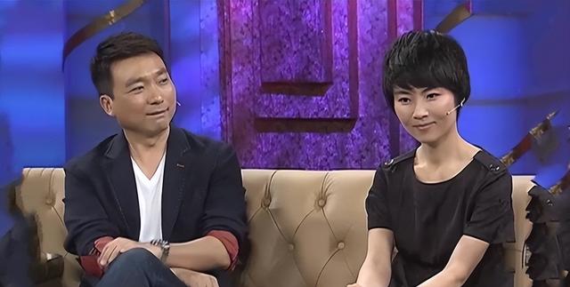 "央视一哥"康辉，丁克一辈子	，却在四十岁接到一通电话让他后悔