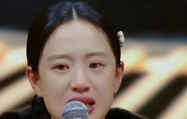 这跟不穿有啥区别？32岁李梦真空上阵，几乎全裸，简直太大胆