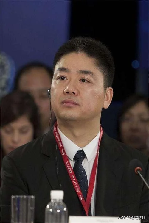 钱再多有啥用？51岁刘强东对大儿子的"亏欠"，给所有父母提了个醒