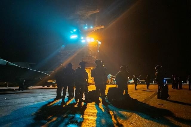 不到24小时，美军扣第3艘油轮，但碰上刺头，双方爆发海上追逐战