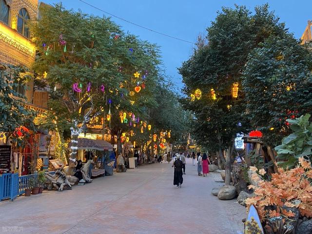 从湖南去了一趟喀什，实话实说，回来才发现朋友圈都是骗人的？