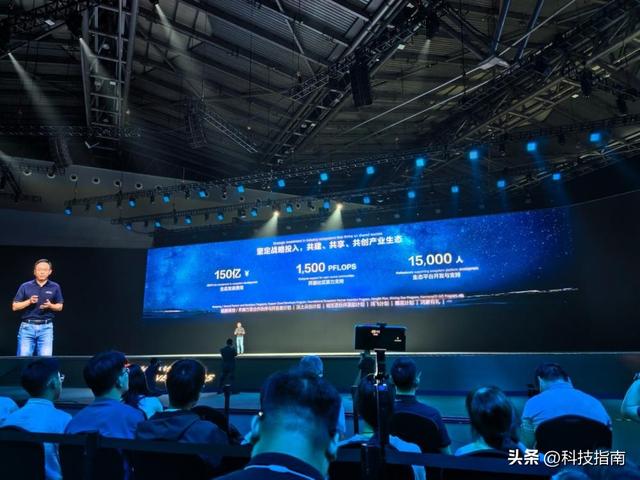 华为鸿蒙硬刚安卓iOS！1700万台设备铺开，10亿天工计划硬刚全球