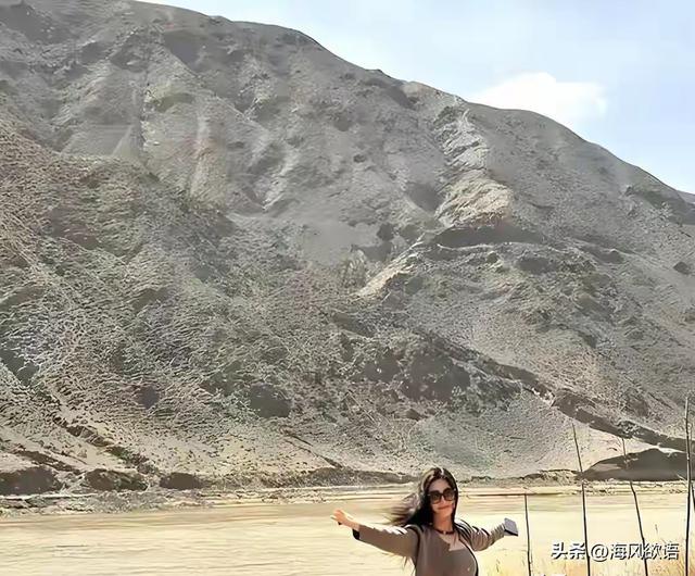 朱珠素颜自驾318国道，墨镜遮不住灵动，高原风光衬得她更绝