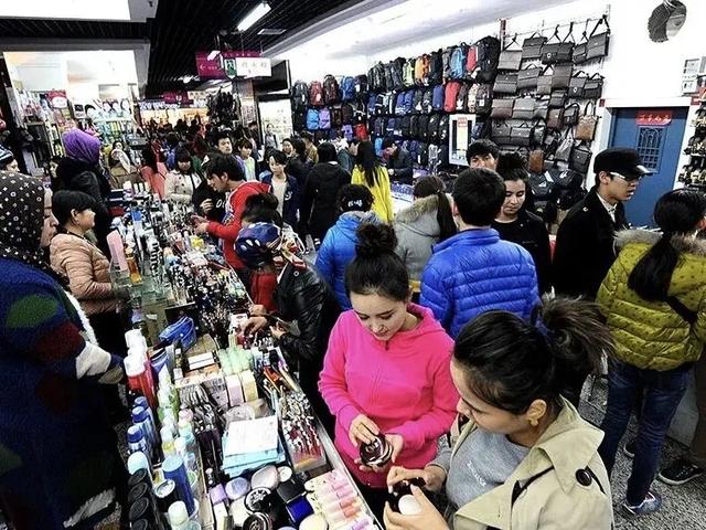城南的“大门”，藏着乌鲁木齐人的青春