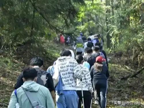 告别徒步枯燥感:选对地方、约对人就够了
