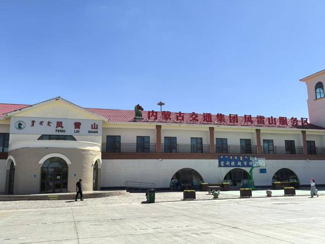 领略额济纳旗不一样的胡杨林风光