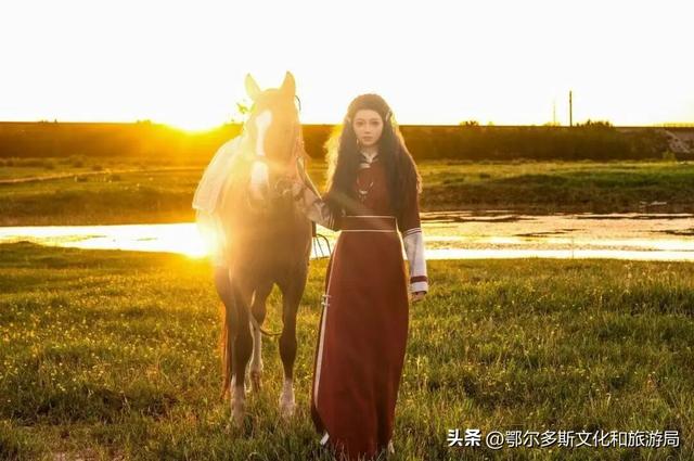 错峰正当时！来鄂尔多斯文化产业园感受秋日清空自由