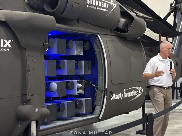 “黑鹰坠落”不再重演，U-HAWK无人鹰首曝光，开启全域作战新模式