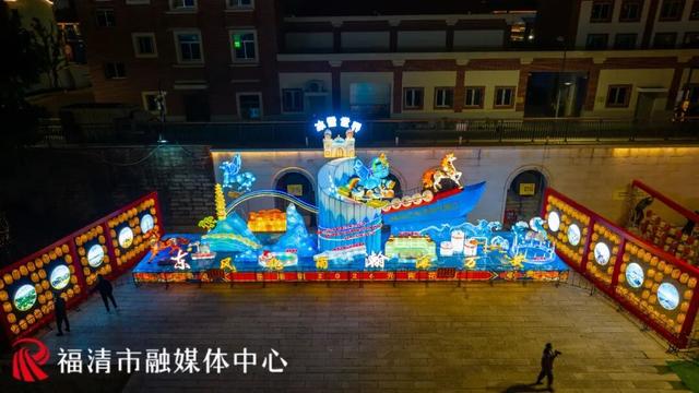 流光溢彩！东瀚“四骏”花灯惊艳亮相！