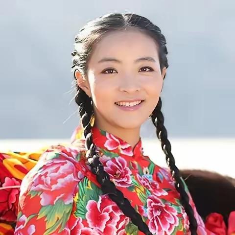 王二妮和王小妮，姐妹花：写真欣赏。