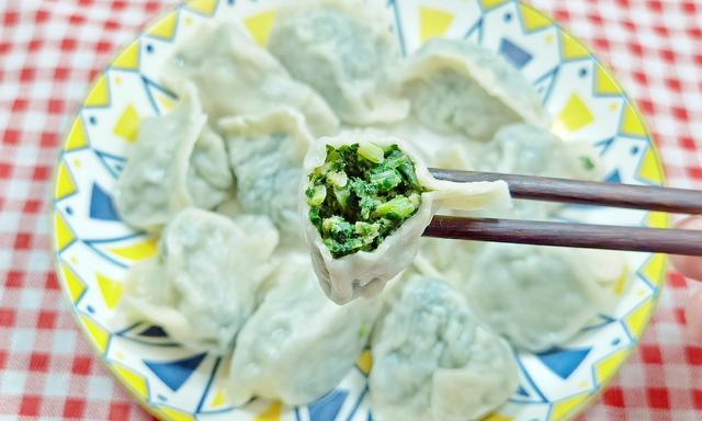 钾是香蕉的21倍	，建议中老年人，隔天吃一次，腿脚有劲	，精神好~