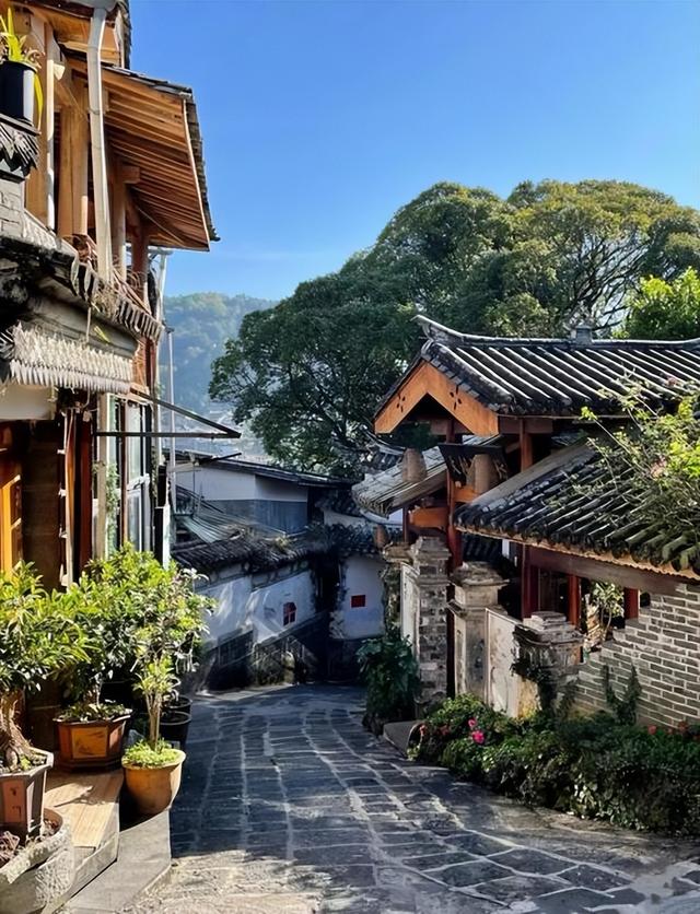 退休旅居三年，这 5 个冷门小城藏着治愈焦虑的密码！去过都不想走