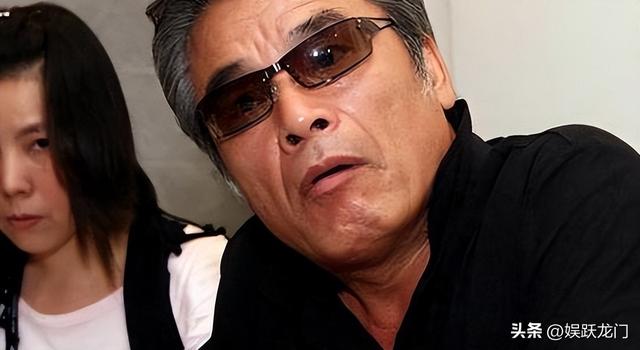 每个月给六个老婆一人七万！71岁的他又艳遇小20岁的妻子！