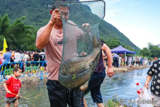 人人人人!连南这场狂欢盛宴嗨翻天🤩多图直击火爆现场丨跟着《瑶族舞曲》去旅行