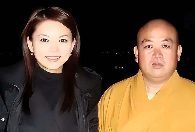 李湘不忍了！公开回应与释永信的真实关系，亲吻照的真相终于大白