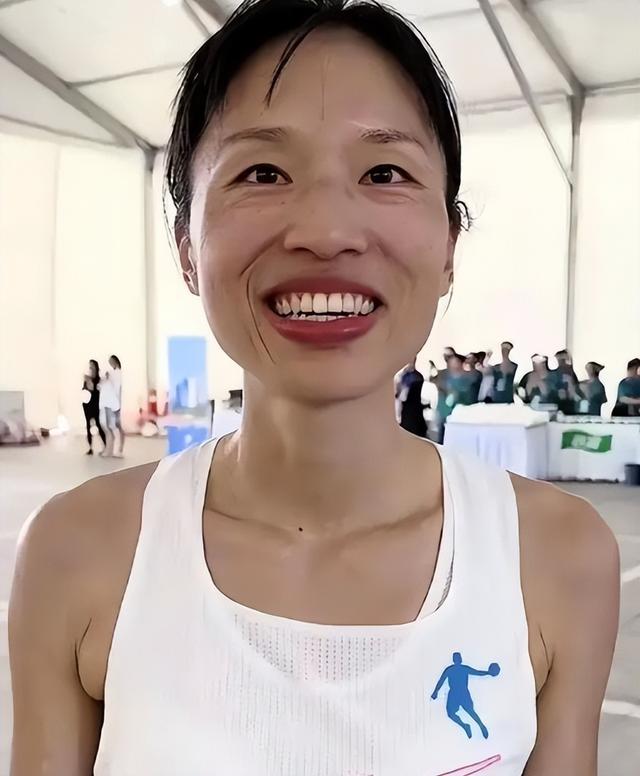 钱再多有什么用？35岁最快女护士的现状	，给所有中年女性提了个醒