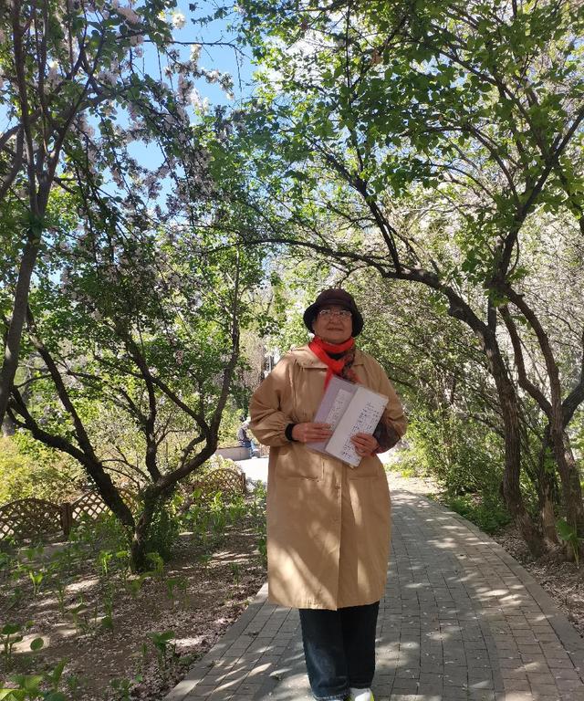 关于秋季买风衣我的选择（原创）